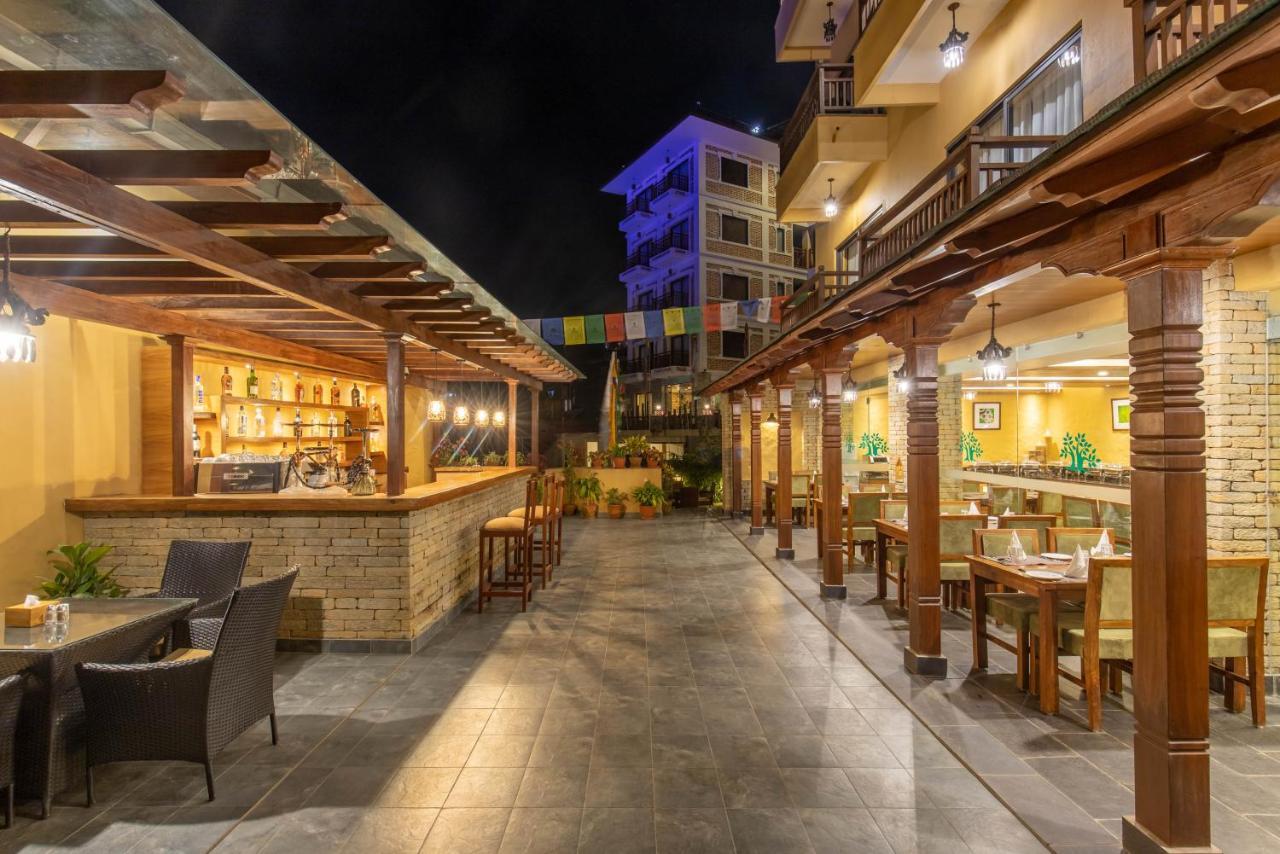 Bar Peepal Resort Pókhara Exteriér fotografie The Terrace at the hotel